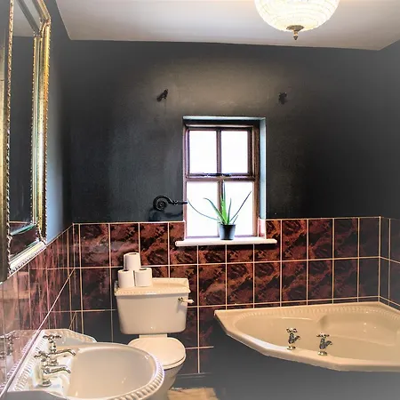 Storytellers בית נופש *